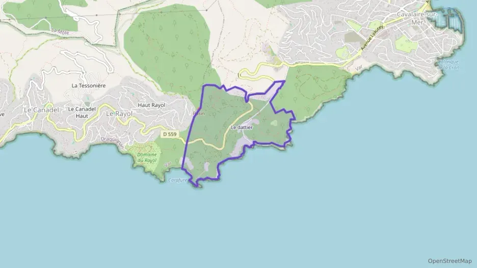 Maison 120 m² cinq pièces à vendre à Cavalaire-sur-Mer Maison 120 m² cinq pièces à vendre à Cavalaire-sur-Mer