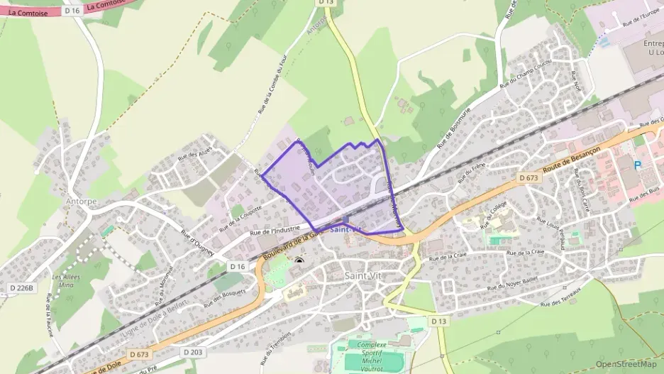 Maison 160 m² quatre pièces à vendre à Saint-Vit Maison 160 m² quatre pièces à vendre à Saint-Vit