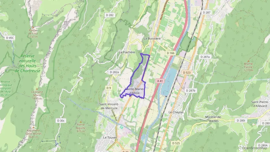 Maison 160 m² six pièces à vendre à Sainte-Marie-d`Alloix Maison 160 m² six pièces à vendre à Sainte-Marie-d`Alloix