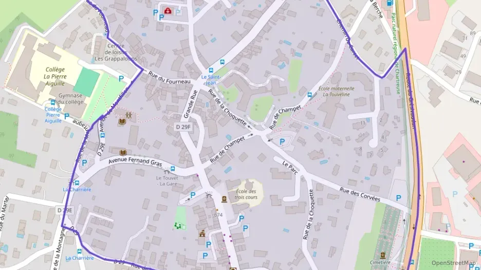 Maison 290 m² six pièces à vendre à Le Touvet Maison 290 m² six pièces à vendre à Le Touvet