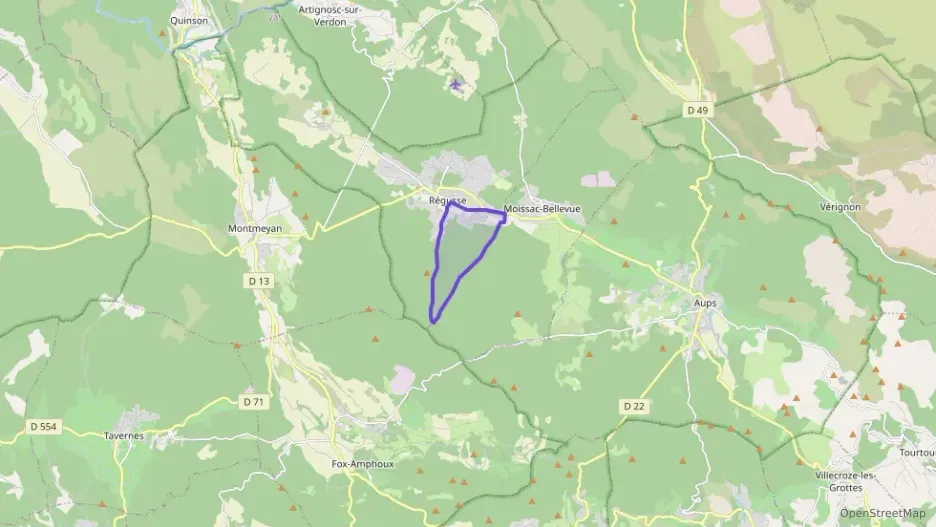 Maison 80 m² quatre pièces à vendre à Régusse Maison 80 m² quatre pièces à vendre à Régusse