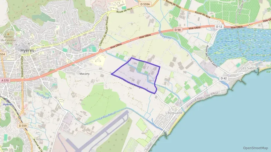 Maison 90 m² quatre pièces à vendre à Hyères Maison 90 m² quatre pièces à vendre à Hyères