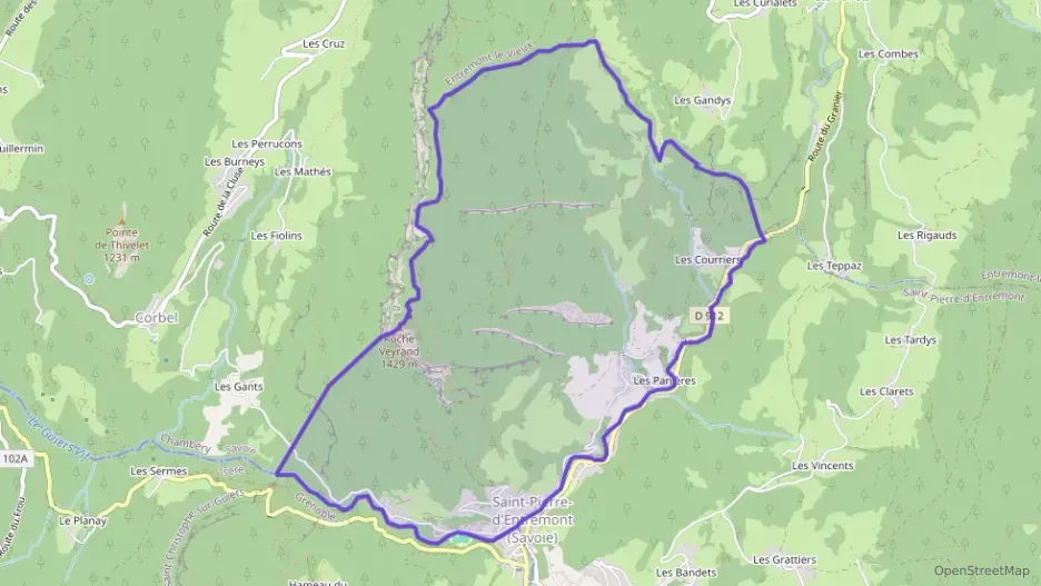 Maison 159 m² cinq pièces à vendre à Saint-Pierre-d`Entremont Maison 159 m² cinq pièces à vendre à Saint-Pierre-d`Entremont