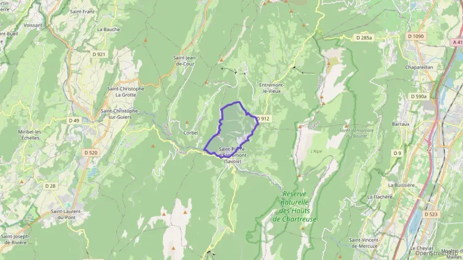 Maison 159 m² cinq pièces à vendre à Saint-Pierre-d`Entremont Maison 159 m² cinq pièces à vendre à Saint-Pierre-d`Entremont