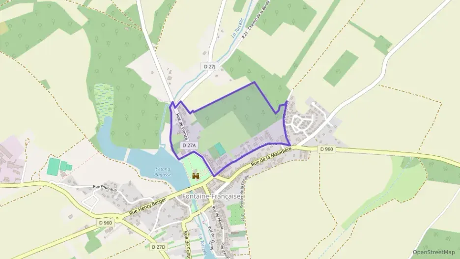 Maison 76 m² quatre pièces à vendre à Fontaine-Française Maison 76 m² quatre pièces à vendre à Fontaine-Française