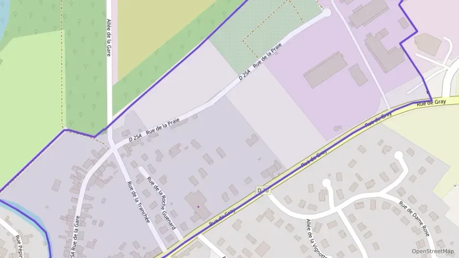 Maison 134 m² cinq pièces à vendre à Mirebeau-sur-Bèze Maison 134 m² cinq pièces à vendre à Mirebeau-sur-Bèze