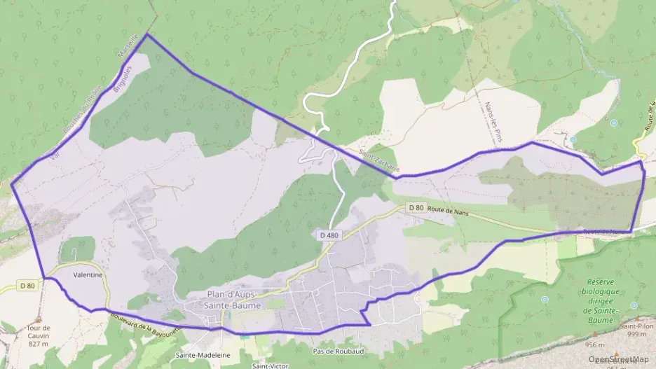 Maison 108 m² cinq pièces à vendre à Plan-d`Aups-Sainte-Baume