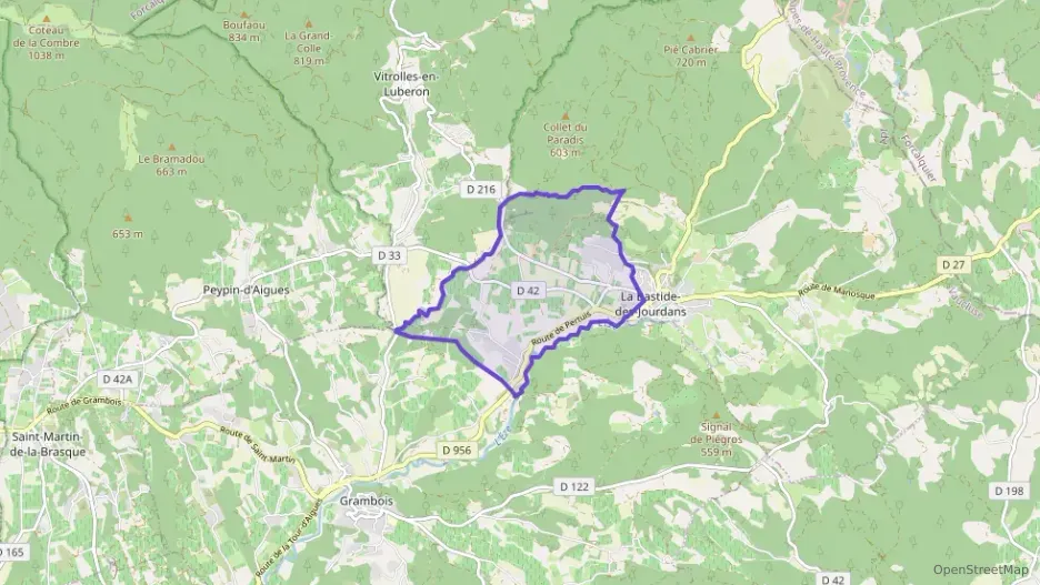Maison 77 m² quatre pièces à vendre à La Bastide-des-Jourdans Maison 77 m² quatre pièces à vendre à La Bastide-des-Jourdans