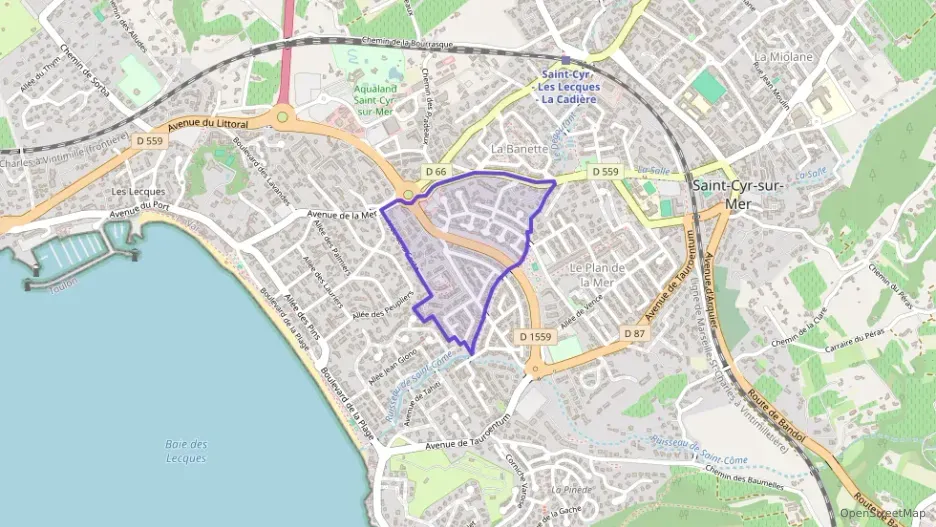 Maison 125 m² quatre pièces à vendre à Saint-Cyr-sur-Mer Maison 125 m² quatre pièces à vendre à Saint-Cyr-sur-Mer