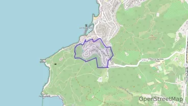 Maison 200 m² six pièces à vendre à Saint-Cyr-sur-Mer Maison 200 m² six pièces à vendre à Saint-Cyr-sur-Mer