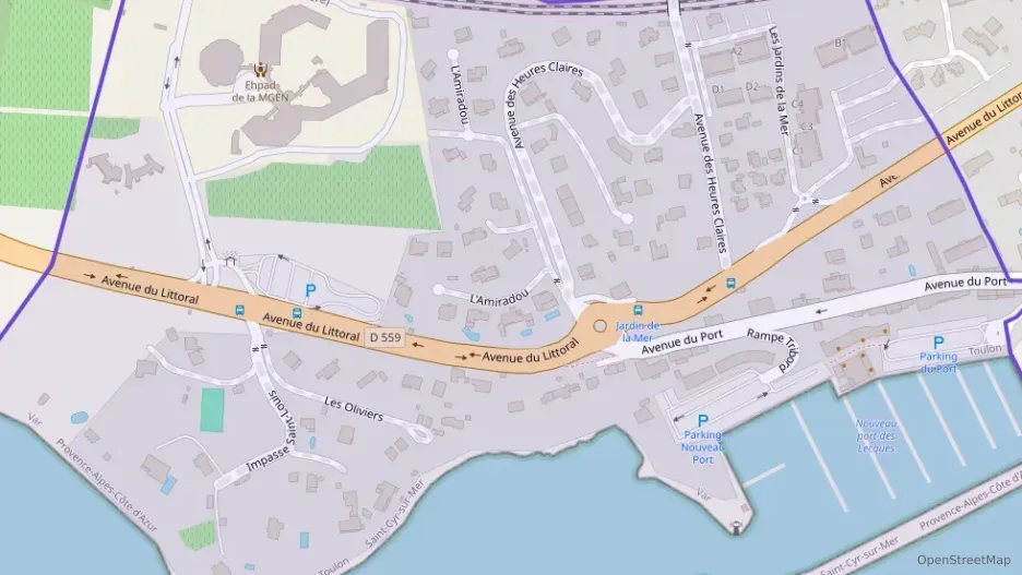 Maison 142 m² trois pièces à vendre à Saint-Cyr-sur-Mer Maison 142 m² trois pièces à vendre à Saint-Cyr-sur-Mer