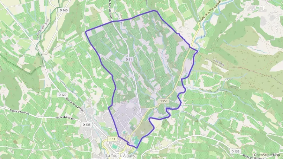 Maison 290 m² sept pièces à vendre à La Tour-d`Aigues