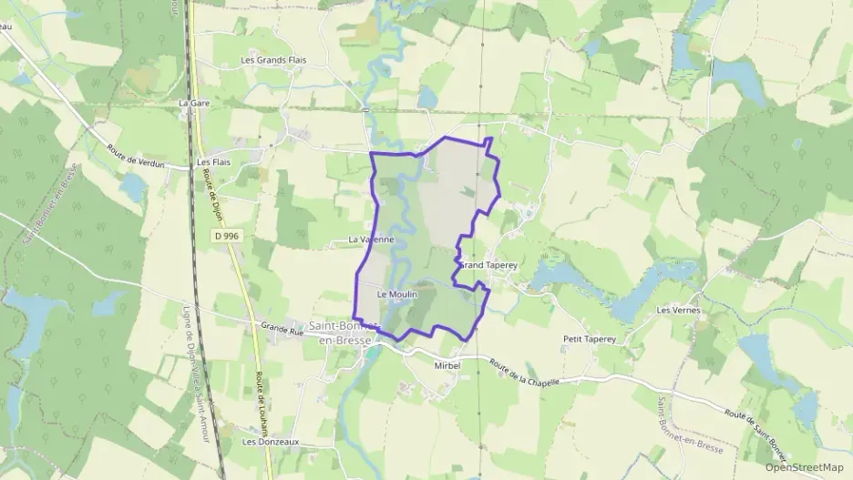 Maison 125 m² trois pièces à vendre à Saint-Bonnet-en-Bresse Maison 125 m² trois pièces à vendre à Saint-Bonnet-en-Bresse