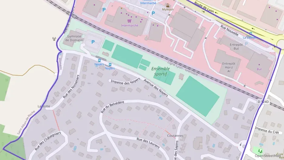 Maison 220 m² sept pièces à vendre à Domarin