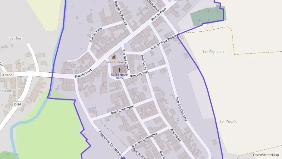 Maison 95 m² trois pièces à vendre à La Neuville-au-Pont Maison 95 m² trois pièces à vendre à La Neuville-au-Pont