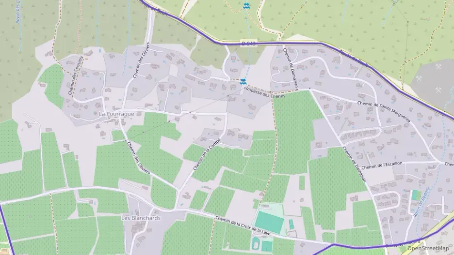 Maison 185 m² sept pièces à vendre à Saint-Saturnin-lès-Apt Maison 185 m² sept pièces à vendre à Saint-Saturnin-lès-Apt