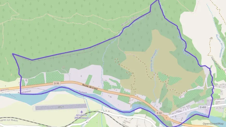 Maison 96 m² quatre pièces à vendre à Saillans Maison 96 m² quatre pièces à vendre à Saillans