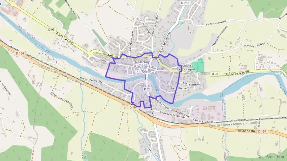 Maison 134 m² trois pièces à vendre à Aouste-sur-Sye Maison 134 m² trois pièces à vendre à Aouste-sur-Sye