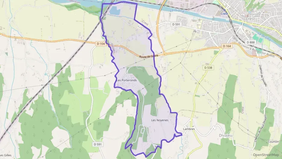 Maison 140 m² cinq pièces à vendre à Divajeu Maison 140 m² cinq pièces à vendre à Divajeu