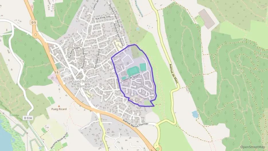 Maison 83 m² quatre pièces à vendre à Saint-Mitre-les-Remparts