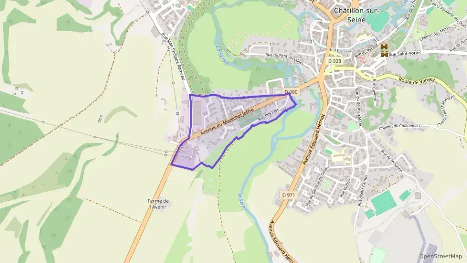 Maison 205 m² sept pièces à vendre à Châtillon-sur-Seine Maison 205 m² sept pièces à vendre à Châtillon-sur-Seine