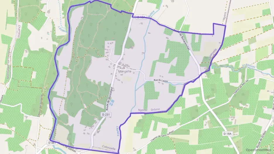 Maison 202 m² sept pièces à vendre à Colonzelle Maison 202 m² sept pièces à vendre à Colonzelle