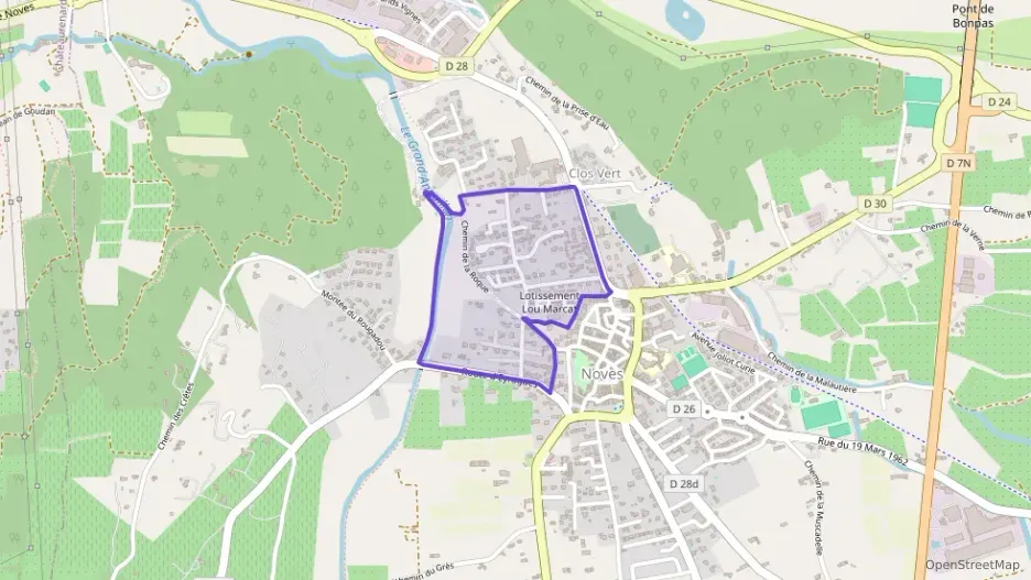 Maison 100 m² cinq pièces à vendre à Noves Maison 100 m² cinq pièces à vendre à Noves