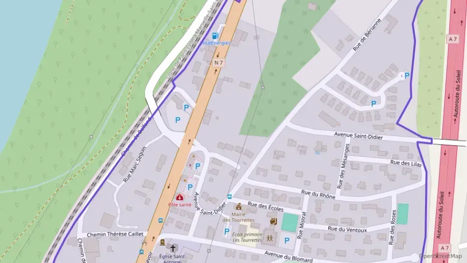 Maison 151 m² six pièces à vendre à Les Tourrettes Maison 151 m² six pièces à vendre à Les Tourrettes