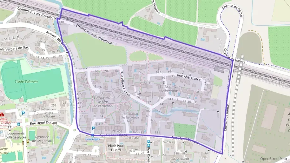 Maison 85 m² quatre pièces à vendre à Orange Maison 85 m² quatre pièces à vendre à Orange