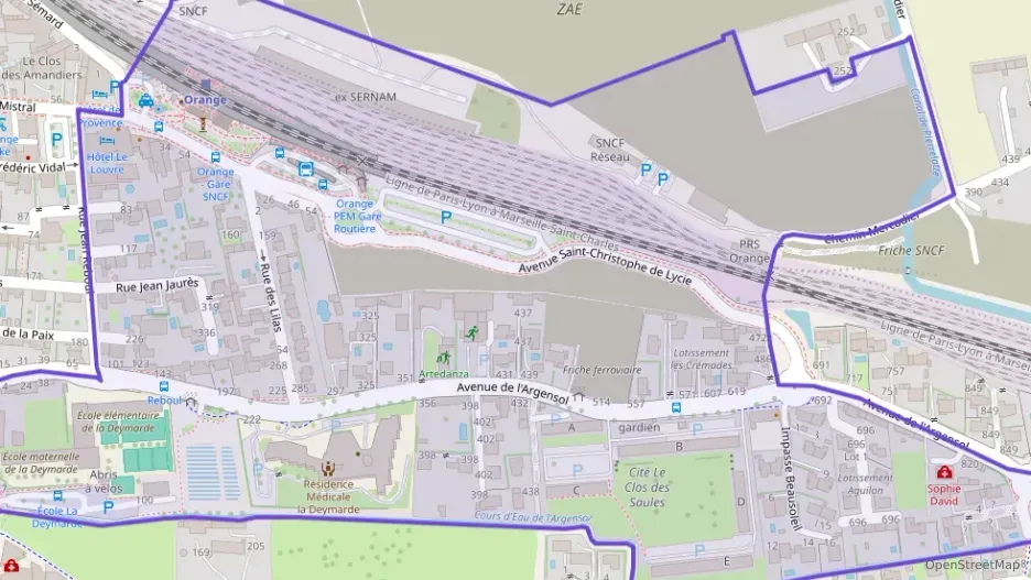 Maison 86 m² quatre pièces à vendre à Orange Maison 86 m² quatre pièces à vendre à Orange