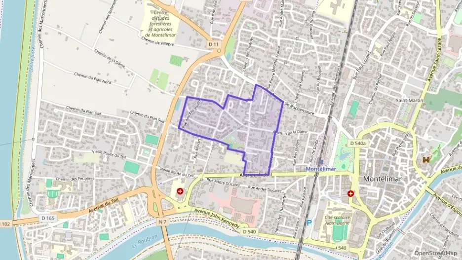 Maison 95 m² quatre pièces à vendre à Montélimar Maison 95 m² quatre pièces à vendre à Montélimar