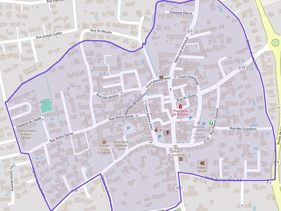 Maison 104 m² quatre pièces à vendre à Maillane