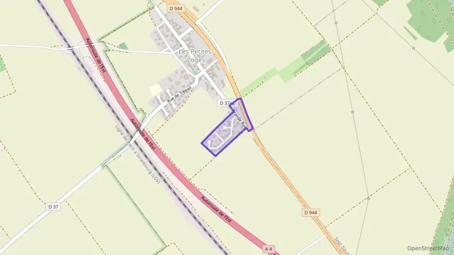 Maison 86 m² quatre pièces à vendre à Les Petites-Loges Maison 86 m² quatre pièces à vendre à Les Petites-Loges