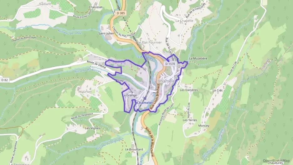 Maison 80 m² cinq pièces à vendre à Chamelet