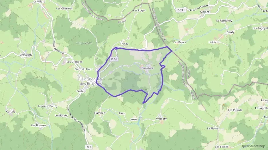 Maison 97 m² quatre pièces à vendre à Saint-Bonnet-des-Bruyères Maison 97 m² quatre pièces à vendre à Saint-Bonnet-des-Bruyères