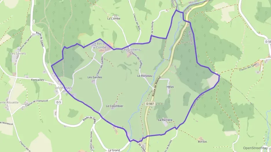 Maison 139 m² quatre pièces à vendre à Aigueperse Maison 139 m² quatre pièces à vendre à Aigueperse