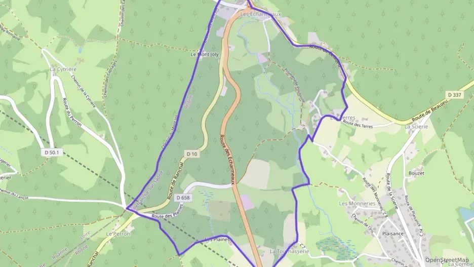 Maison 158 m² trois pièces à vendre à Poule-les-Écharmeaux