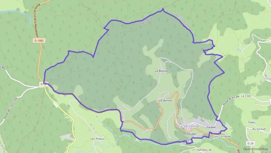 Maison 80 m² quatre pièces à vendre à La Versanne Maison 80 m² quatre pièces à vendre à La Versanne