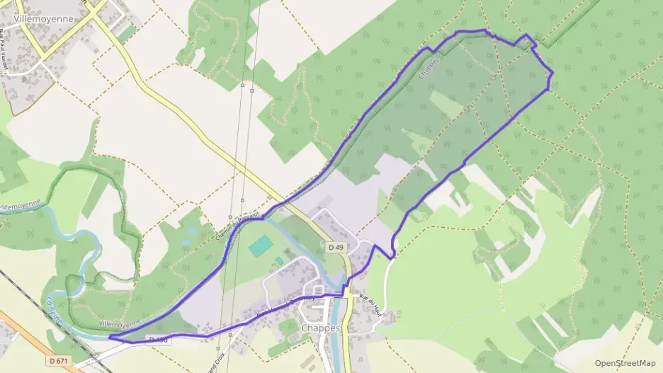 Maison 300 m² sept pièces à vendre à Chappes