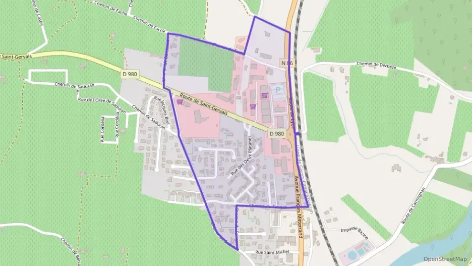 Maison 98 m² quatre pièces à vendre à Bagnols-sur-Cèze Maison 98 m² quatre pièces à vendre à Bagnols-sur-Cèze