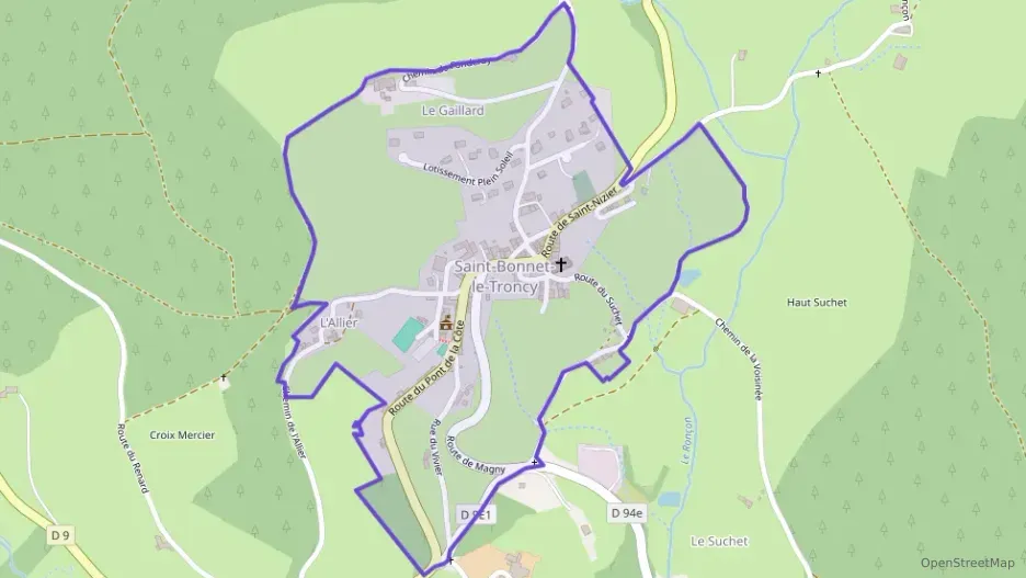 Maison 60 m² trois pièces à vendre à Saint-Bonnet-le-Troncy Maison 60 m² trois pièces à vendre à Saint-Bonnet-le-Troncy