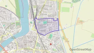 Maison 100 m² cinq pièces à vendre à Arles Maison 100 m² cinq pièces à vendre à Arles