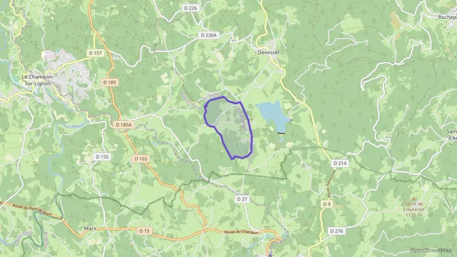 Maison 70 m² trois pièces à vendre à Le Chambon-sur-Lignon Maison 70 m² trois pièces à vendre à Le Chambon-sur-Lignon