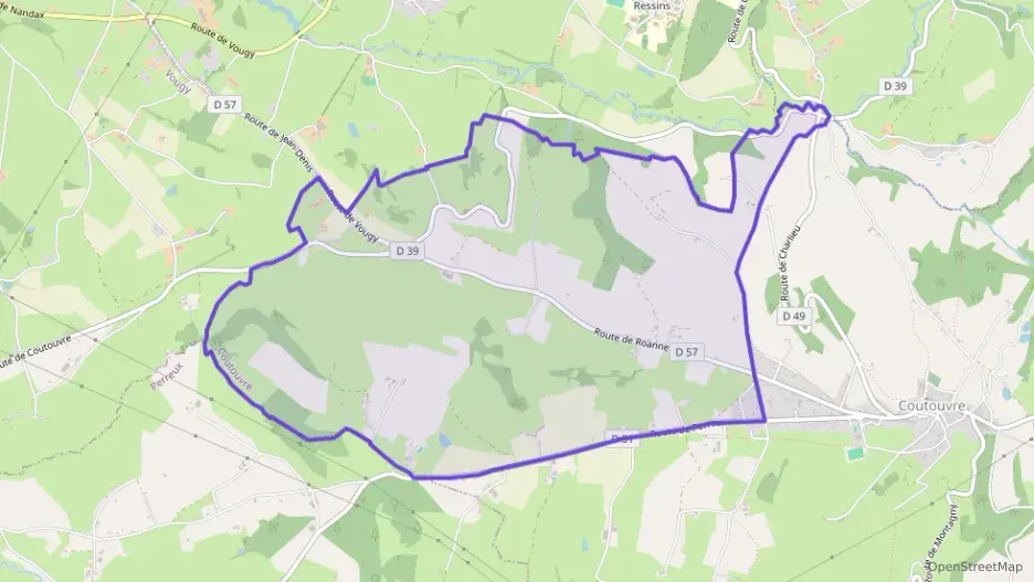 Maison 120 m² cinq pièces à vendre à Coutouvre Maison 120 m² cinq pièces à vendre à Coutouvre