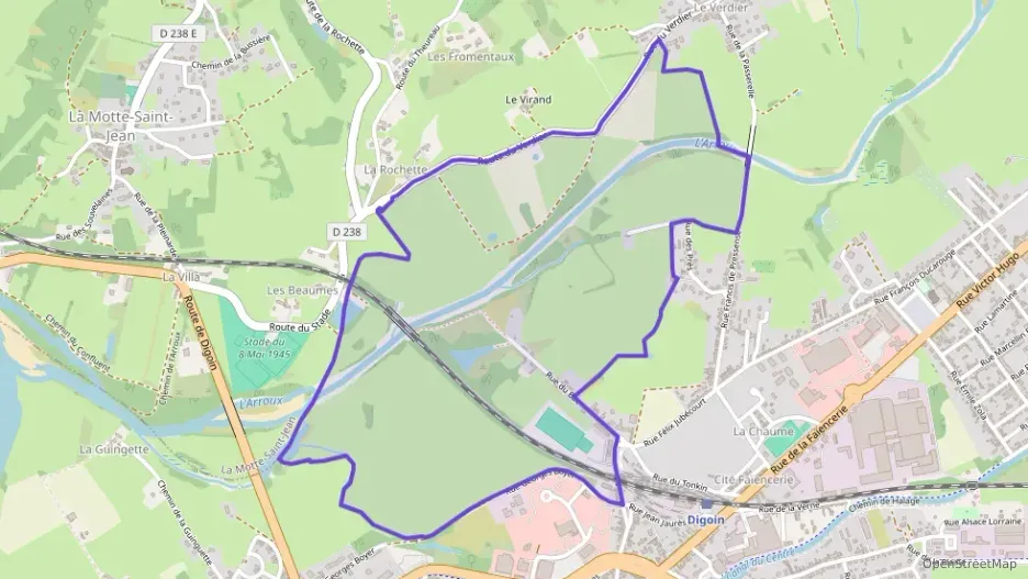 Maison 130 m² cinq pièces à vendre à Digoin Maison 130 m² cinq pièces à vendre à Digoin