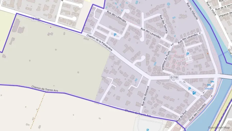 Maison 76 m² trois pièces à vendre à Aigues-Mortes Maison 76 m² trois pièces à vendre à Aigues-Mortes