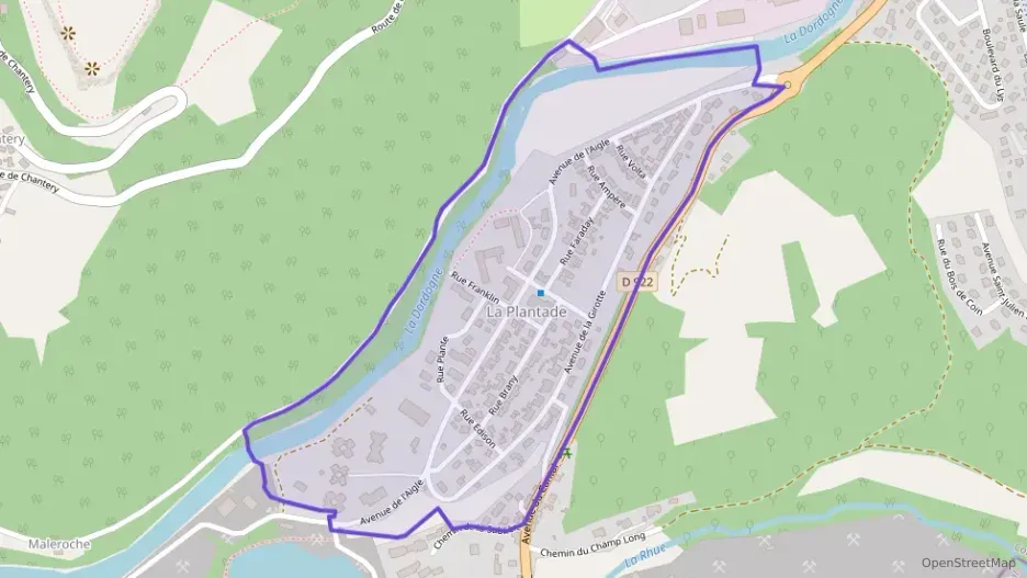 Maison 74 m² quatre pièces à vendre à Bort-les-Orgues Maison 74 m² quatre pièces à vendre à Bort-les-Orgues