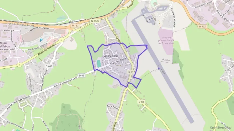 Maison 90 m² quatre pièces à vendre à Arpajon-sur-Cère Maison 90 m² quatre pièces à vendre à Arpajon-sur-Cère