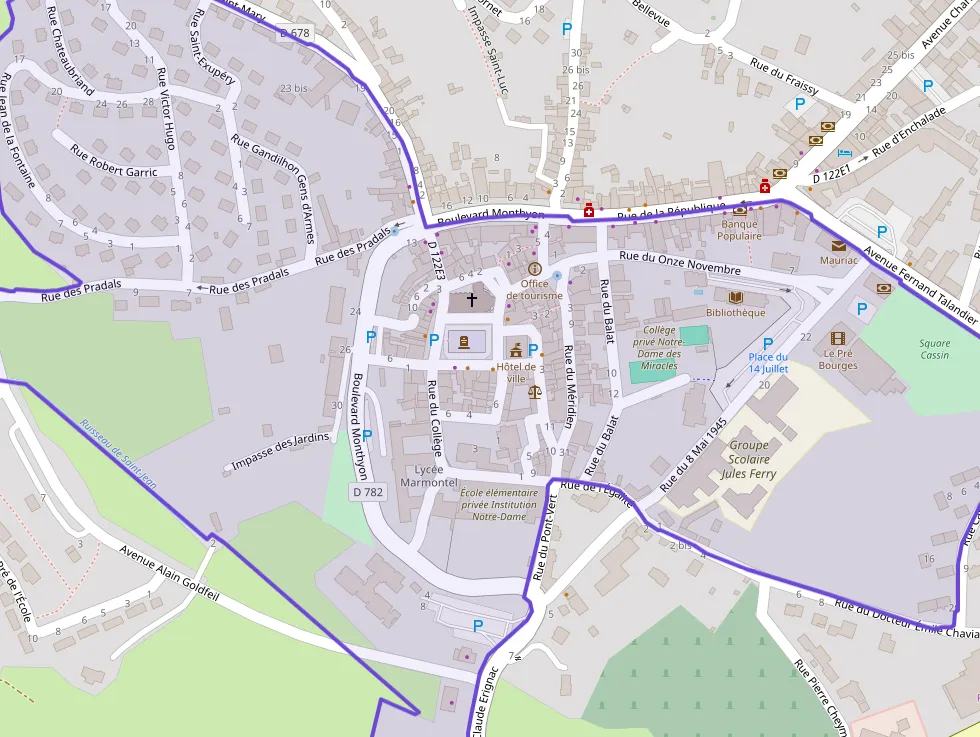 Maison 68 m² quatre pièces à vendre à Mauriac Maison 68 m² quatre pièces à vendre à Mauriac