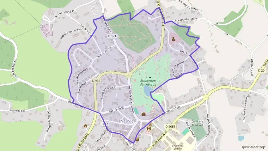 Maison 90 m² cinq pièces à vendre à Neuvic Maison 90 m² cinq pièces à vendre à Neuvic